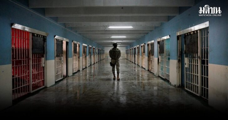 2025-11-10T223535Z_1164238882_RC2GUDA093BI_RTRMADP_3_ECUADOR-PRISON