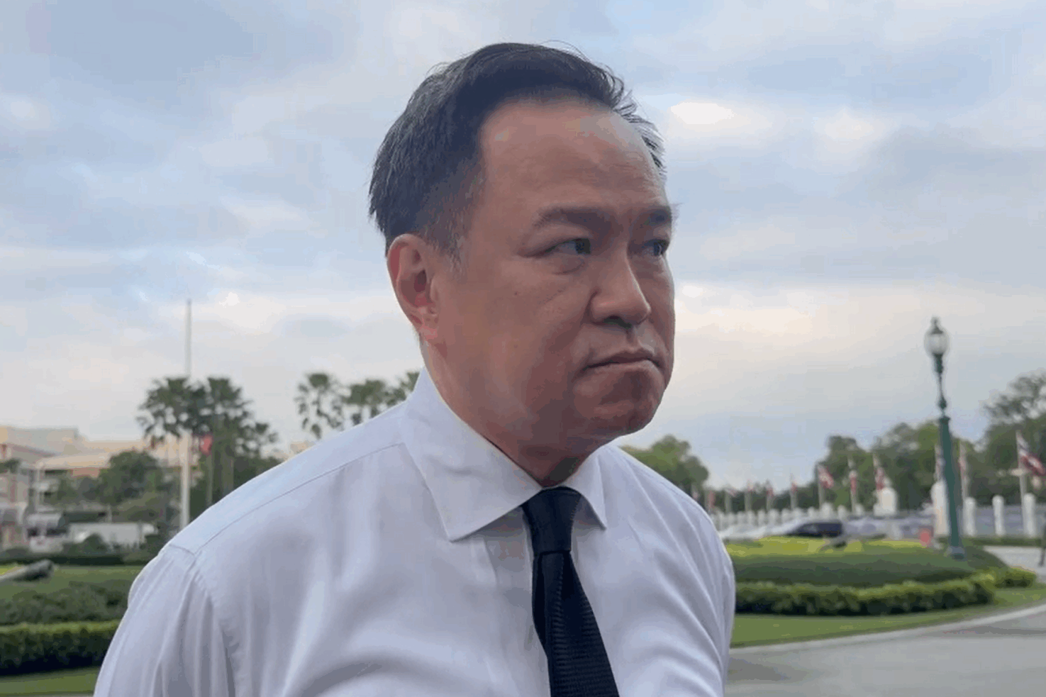 อนุทิน ชาญวีรกูล
