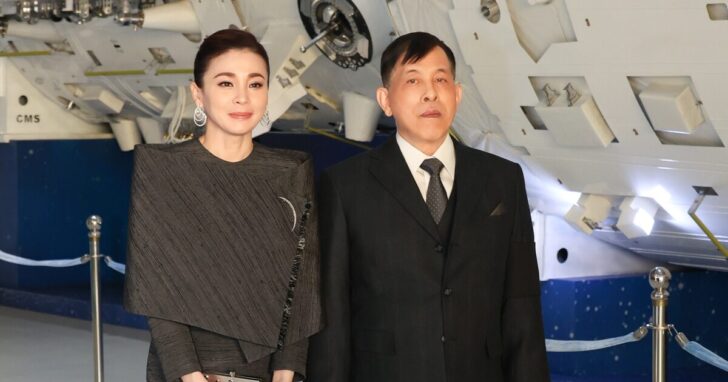 ในหลวง-พระราชินี ทอดพระเนตร สถาบันเทคโนโลยี ด้านอวกาศจีน