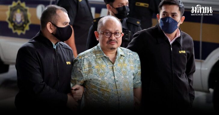 2025-12-04T023246Z_176649909_RC2C9IA5Q2JP_RTRMADP_3_MALAYSIA-CORRUPTION