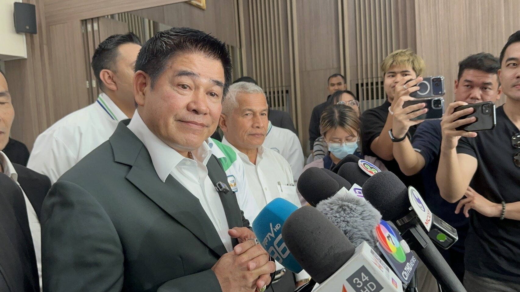 ธรรมนัส