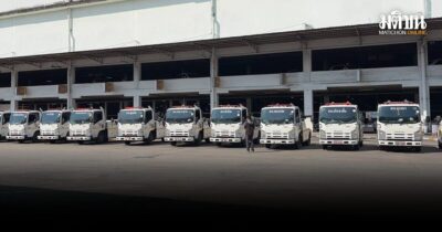 นครบาล ระดม ‘รถยก’ พร้อมพลขับ 40 คัน มุ่งหน้าหาดใหญ่ เคลียร์รถกีดขวางการจราจร