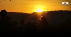 นทท.แห่รับอรุณแสงแรกที่ผาแต้ม พร้อมสัมผัสอุณหภูมิ 17 องศา