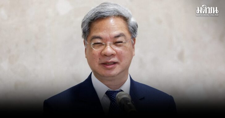 Taiwan's Minister for Economic Affairs Kung Ming-hsin, answers questions from members of the media in Taipei