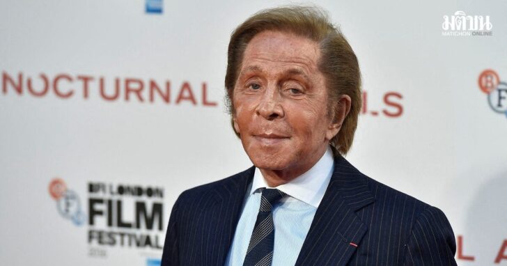 FILE PHOTO: Designer Valentino Garavani poses as he arrives for the gala screening of the film