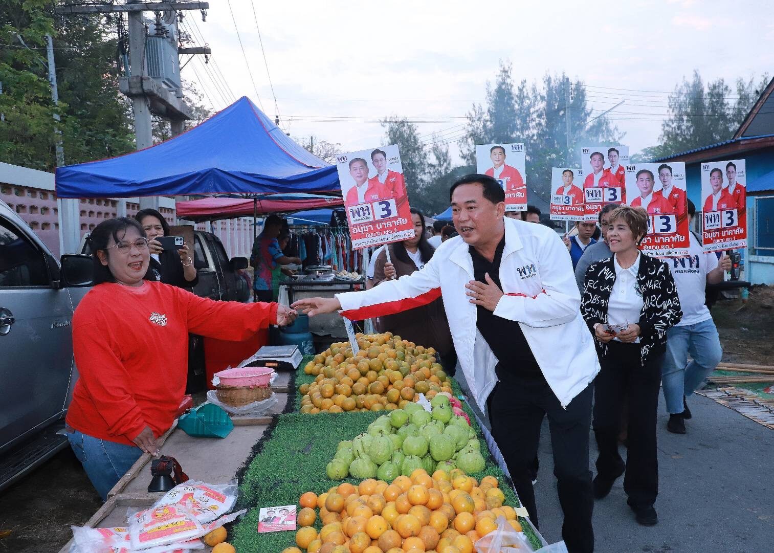 ตลาดเช้าบางกระเบื้อง