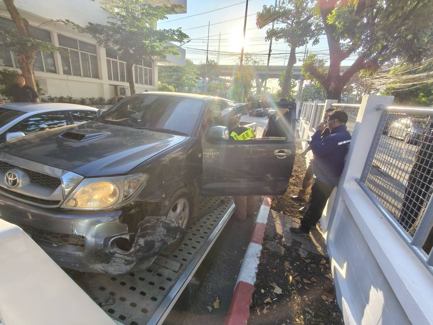 ลุงขับกระบะย้อนศร