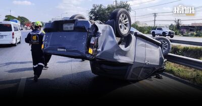 กระบะมุ่งหน้าโคราช หักหลบรถบรรทุก เฉี่ยวชนรถทัวร์ ก่อนเสียหลักชนการ์ดเรล ล้อชี้ฟ้า คนขับเจ็บ