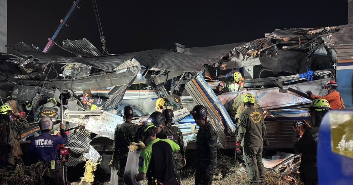 ยุติค้นหา 3 ผู้สูญหาย เครนตกใส่รถไฟ สรุปยอดเสียชีวิต 32 ราย พิสูจน์บุคคลได้แล้ว 12 ราย