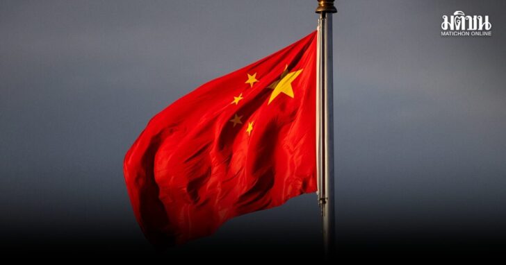 FILE PHOTO: China's flag in Tiananmen Square in Beijing