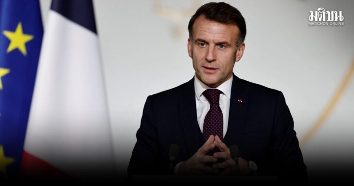 French President Macron meets students from the