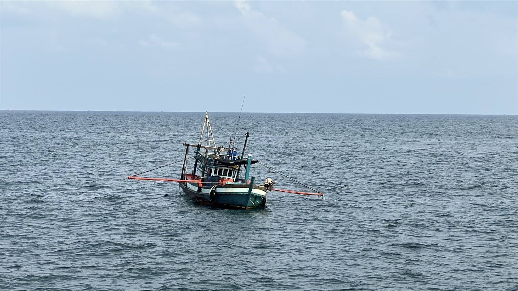 จับเรือเขมร