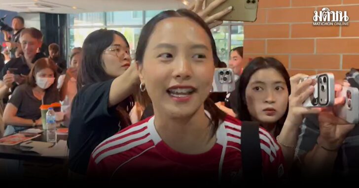 รักชนก