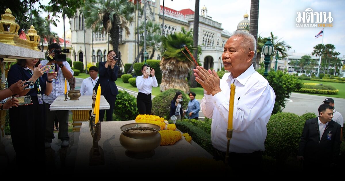 โสภณ ไหว้สิ่งศักดิ์สิทธิ์ทำเนียบ อำลาตำแหน่งรองนายกฯ ภูมิใจจบสวย แย้มถ้านั่งปธ.สภา แก้ยาเสพติดต่อ