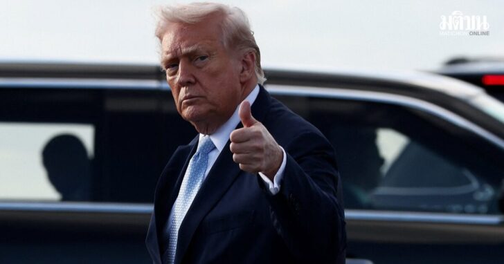 U.S. President Donald Trump steps from Air Force One upon his arrival in West Palm Beach, Florida