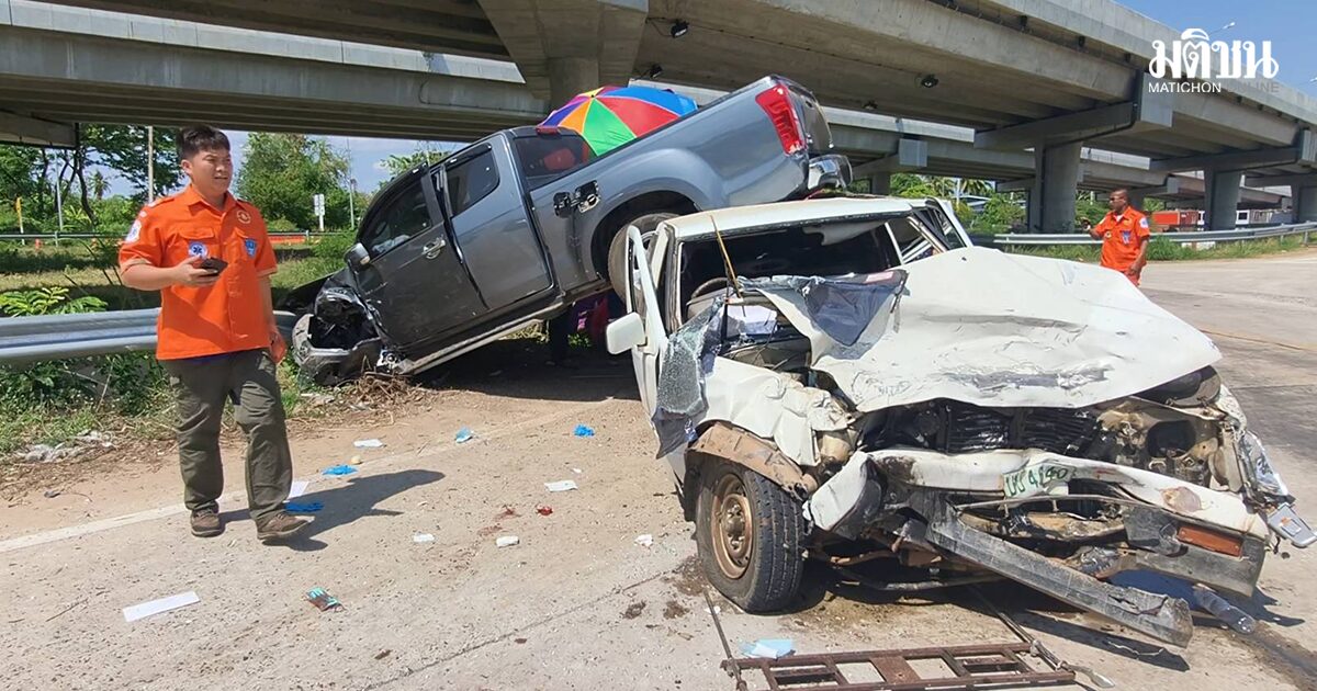 ตาวัย 80 ขับกระบะส่งพระครูไปงานบุญ ชนรถครอบครัว 5 คน คาดเข็มขัดนิรภัย ทำรอดชีวิต