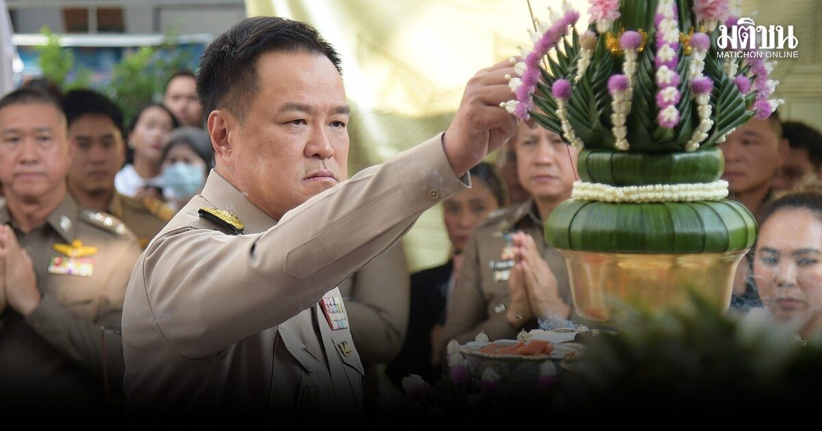 นายกฯ เข้าสักการะ ศาลปู่ดำ-ตราแผ่นดิน ขอพรสิ่งศักดิ์สิทธิ์ เสริมสิริมงคล สร้างความร่มเย็น