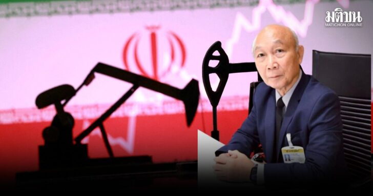 FILE PHOTO: Illustration shows 3D printed oil pump jacks, Iranian flag, rising stock graph