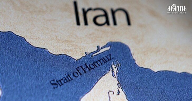 FILE PHOTO: Illustration shows map showing the Strait of Hormuz and Iran