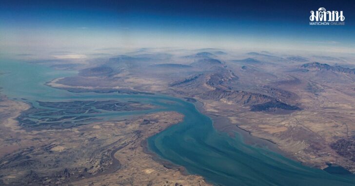 FILE PHOTO: An aerial view of the island of Qeshm, separated from the Iranian mainland by the Clarence Strait, in the Strait of Hormuz
