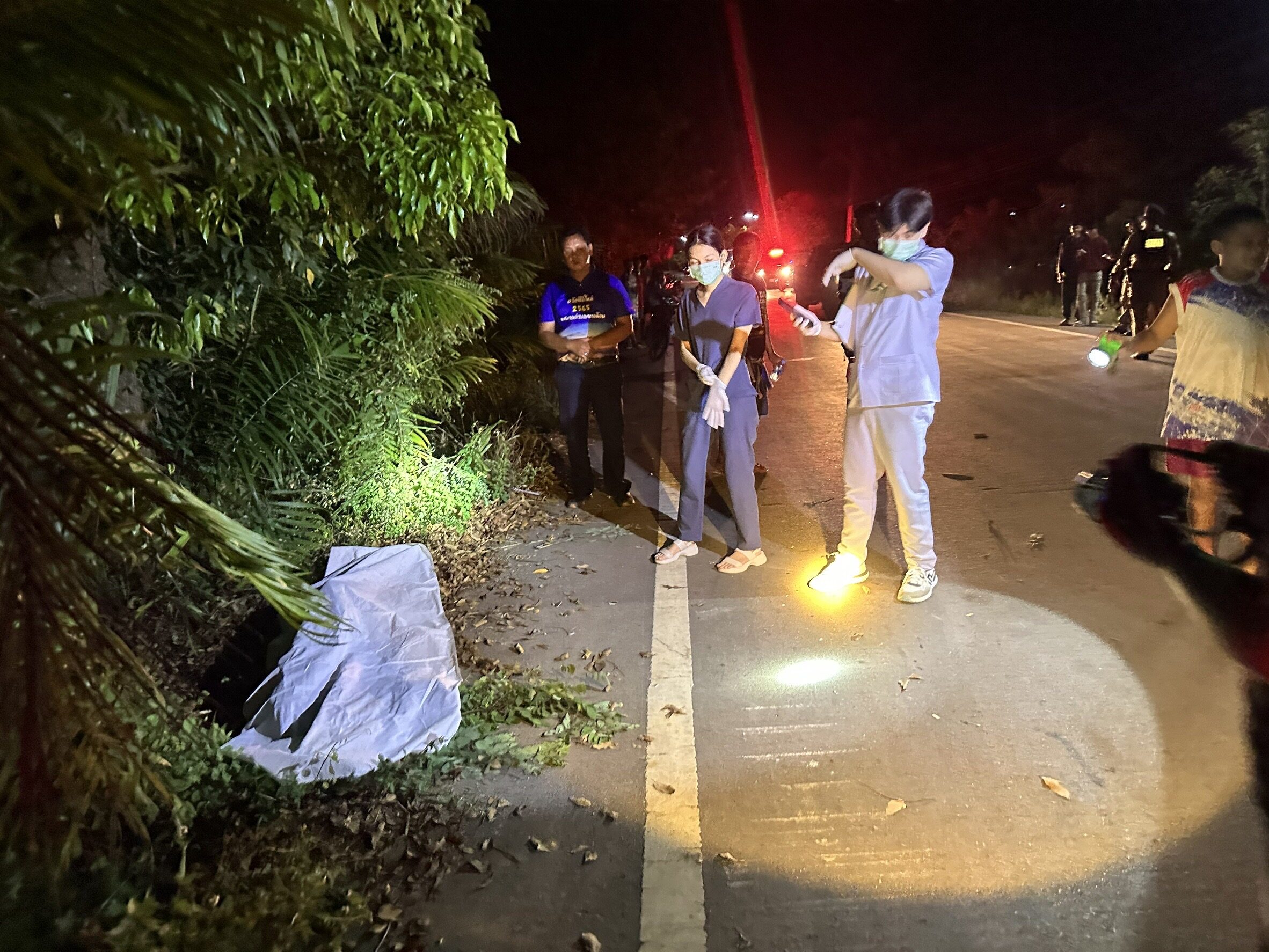 กระบะพุ่งชนดับ
