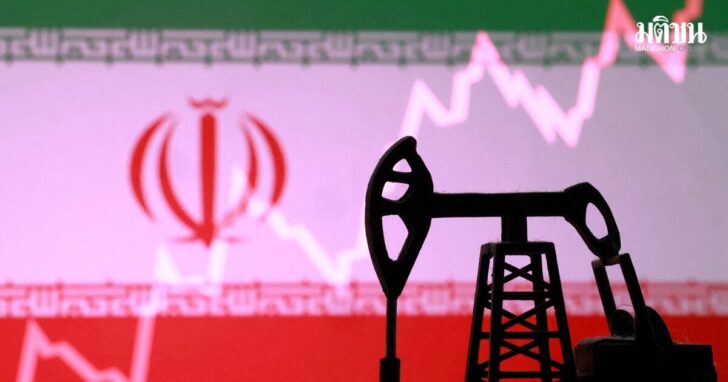 FILE PHOTO: Illustration shows 3D printed oil pump jacks, Iranian flag, rising stock graph