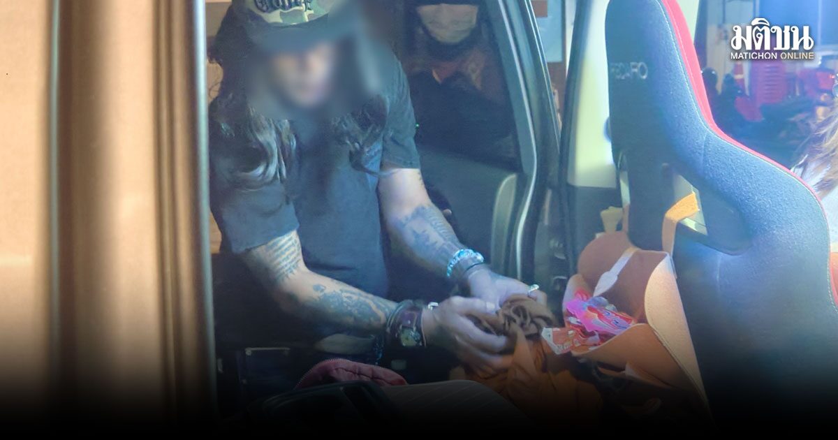 จับพระเมาแล้วขับ สวมวิกพาสีกาเที่ยวกลางคืน ค้นเจอ ปืน-เงินสด 1.2 แสน