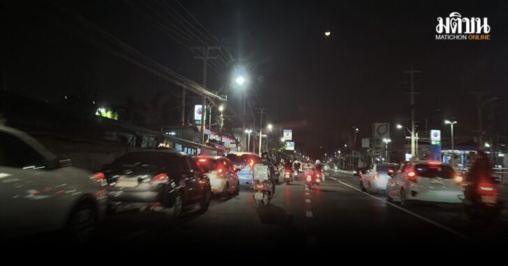 แห่เติมน้ำมัน2503