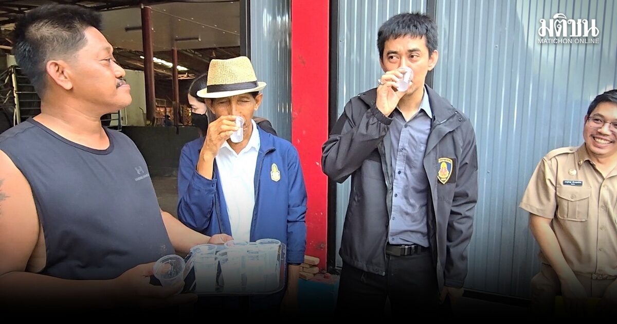 ป.ป.ช.ลงพื้นที่ ล้งมะพร้าว ชิมพิสูจน์ เจ้าของ เทจากท้ายกระบะใส่แก้ว ยันของแท้ 100%