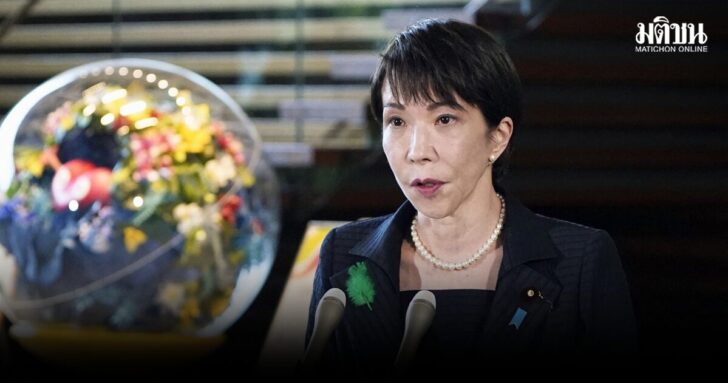 Japan's Prime Minister Sanae Takaichi speaks to media after Japan Meteorological Agency issued a tsunami warning after an earthquake with a preliminary magnitude of 7.4 struck off the northeastern coast of Japan, in Tokyo