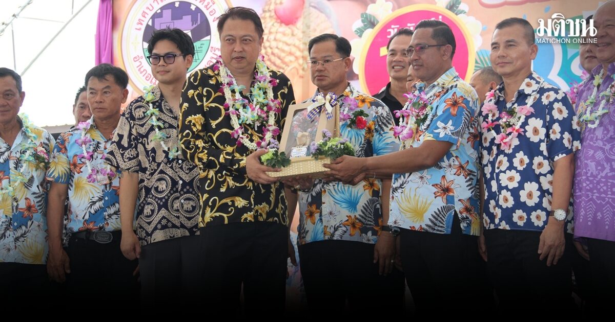 เฮ้ง ฉลองสงกรานต์เมืองชล ขอบคุณความดีเข้าตาชาวบ้าน เลือกเป็น ส.ส.อีก