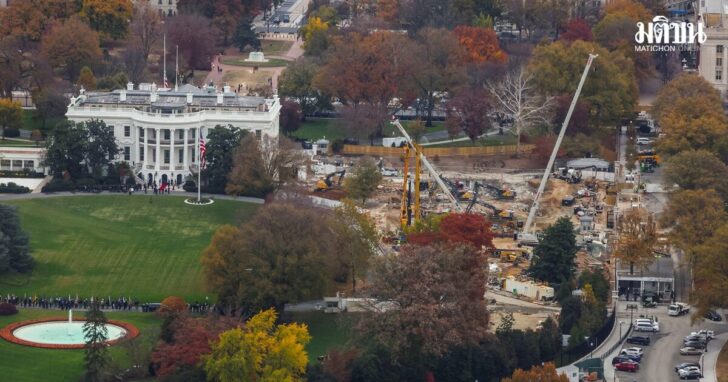 FILE PHOTO: A view of the White House following the longest shutdown of the government, in Washington