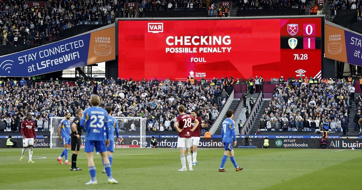 ไม่เอา VAR! สโมสรลีกแชมเปี้ยนชิพปฏิเสธใช้งานระบบวิดีโอช่วยตัดสินซีซั่นหน้า