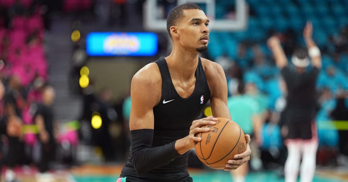 เวมบานยาม่าคนแรกลีกเอ็นบีเอ คว้ารางวัลผู้เล่นเกมรับยอดเยี่ยมแบบเอกฉันท์