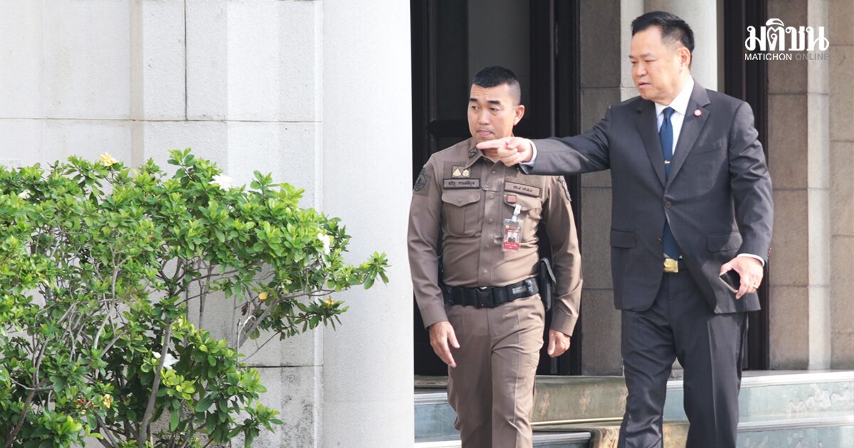 นายกฯ เข้าทำเนียบ เรียกจนท.ดูต้นไม้หน้าตึก สั่งจัดระเบียบ เตรียมต้อนรับ ‘หวัง อี้’ เข้าคารวะ