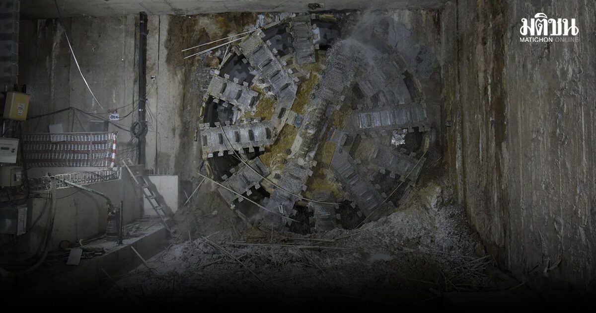 รถไฟฟ้าสายสีม่วง เจาะอุโมงค์ทะลุตัวสถานีอนุสาวรีย์ประชาธิปไตยแล้ว เร่งงานสถาปัตย์ภายใน