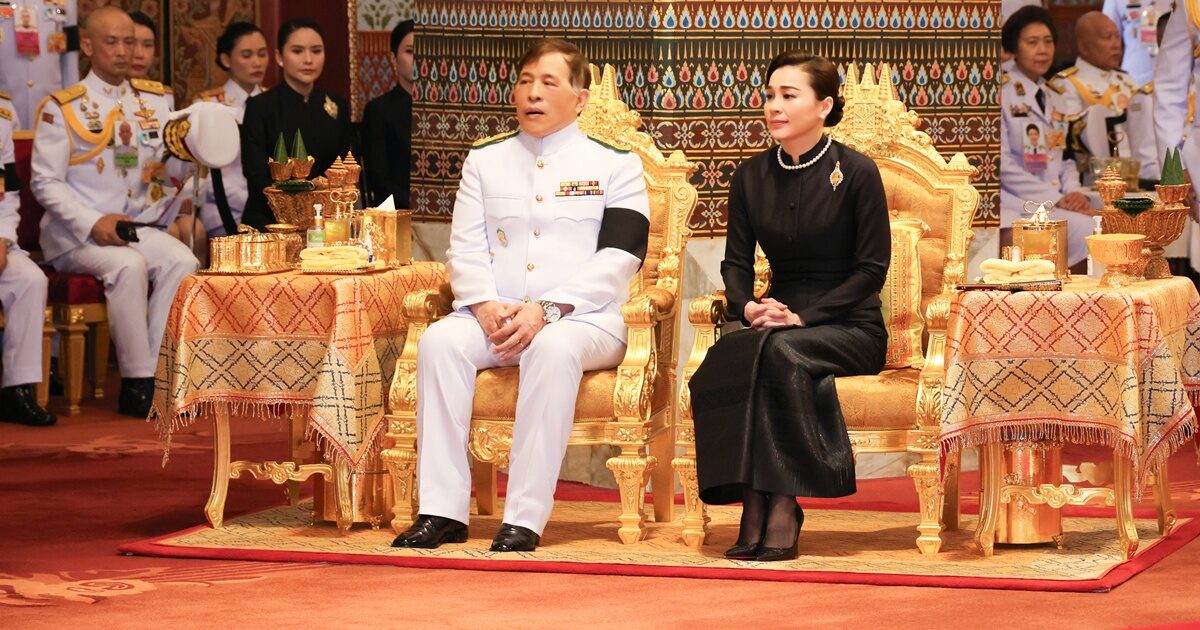 ในหลวง พระราชินี ทรงบำเพ็ญพระราชกุศล ในการพระราชพิธีสงกรานต์ พุทธศักราช 2569