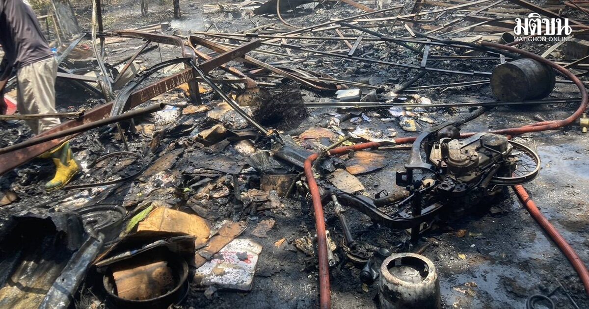 ไฟไหม้โรงเก็บของเก่าบุรีรัมย์ วอดทั้งหลัง คาดอากาศร้อนบวกประกายไฟตัดเหล็ก เสียหายกว่า 2แสน