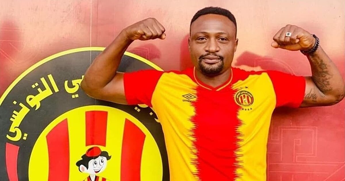 สลด! อดีตกองหน้าทีมชาติไนจีเรียหัวใจวายเสียชีวิตขณะแข่งขัน