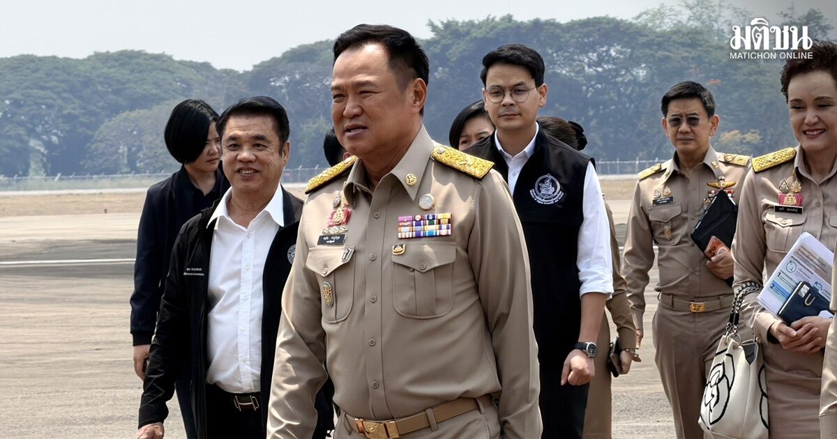 นายกฯ พร้อมคณะ ถึงเชียงใหม่ เตรียมประชุมแก้ปัญหา PM 2.5-ไฟป่า