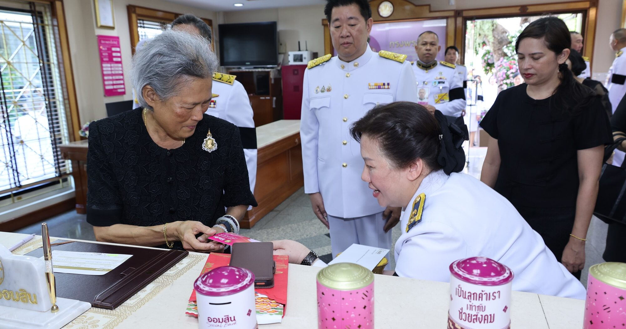 ถวายพระพรชัยมงคล ‘กรมสมเด็จพระเทพฯ’ ธ.ออมสิน ทูลเกล้าฯ ถวายสลากออมสินพิเศษ