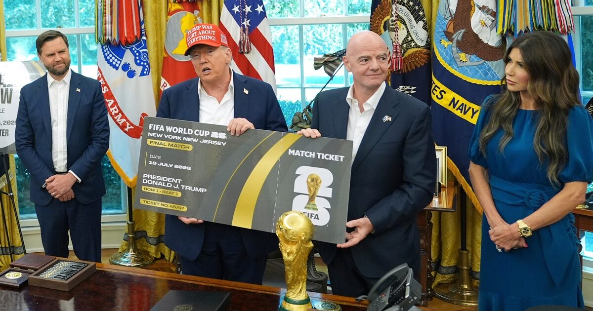 ฟีฟ่าเปิดขายบัตรบอลโลกสำหรับคนทั่วไป ราคาแพงสุดพุ่ง 3.5 แสนบาท!