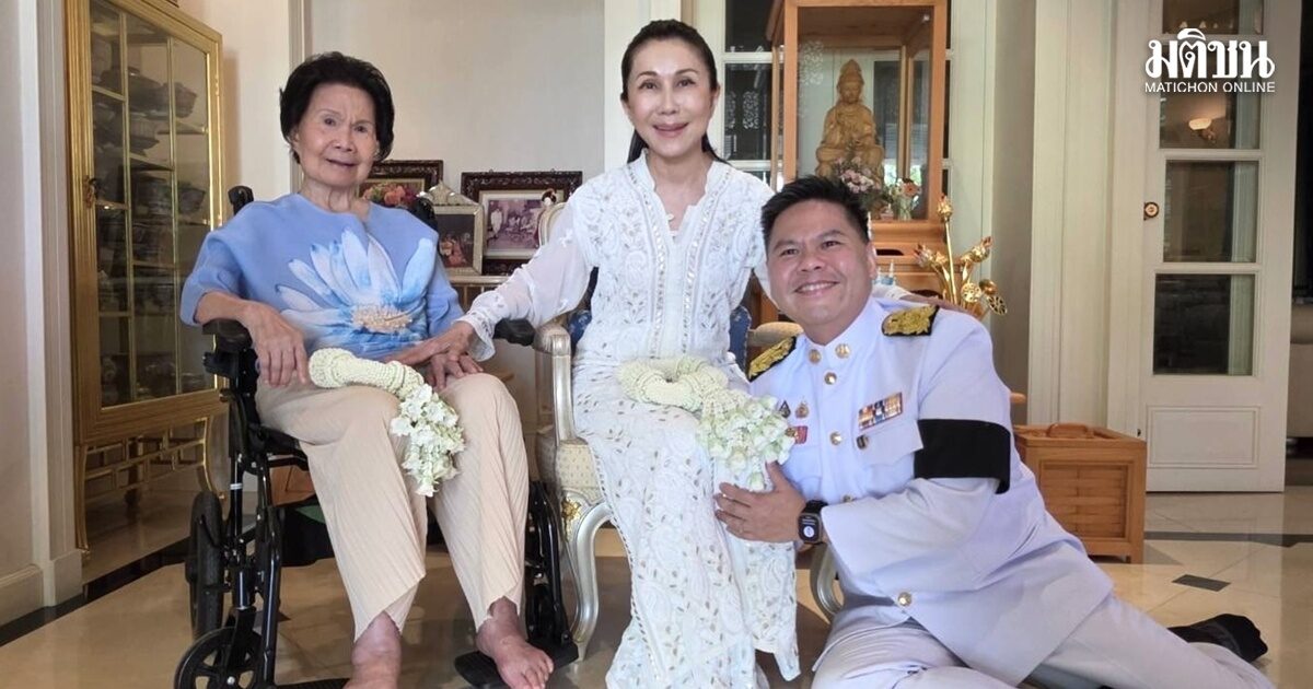 ‘วราวุธ’ กราบขอพร แม่แจ่มใส-พี่นา แนะ ขอให้มีสติ คุณธรรม นำพาชีวิต