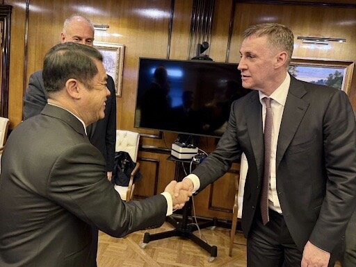 สุริยะถกรัสเซีย