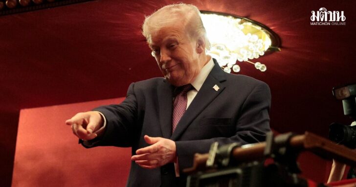 U.S. President Donald Trump and first lady Melania Trump attend the opening night of 'Chicago', in Washington