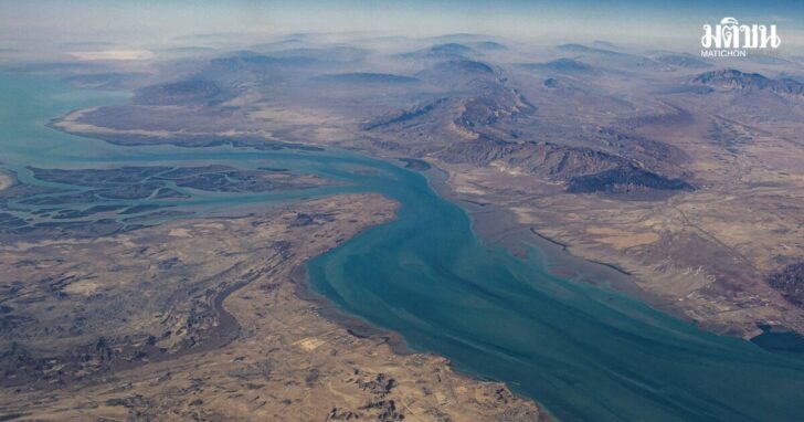 FILE PHOTO: An aerial view of the island of Qeshm, separated from the Iranian mainland by the Clarence Strait, in the Strait of Hormuz