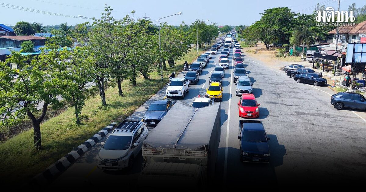 ปชช.ทยอยกลับบ้าน มิตรภาพมุ่งหน้าขอนแก่น รถหนาแน่น จนท.ต้องเปิดช่องทางพิเศษ