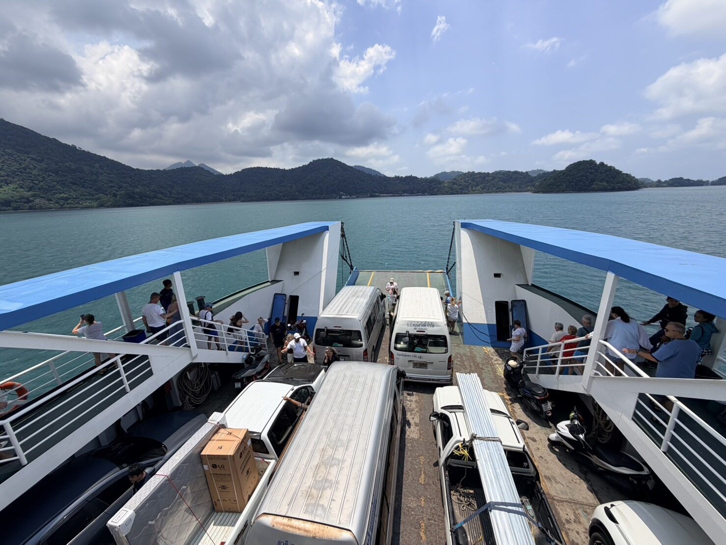  เรือเฟอร์รี่เกาะช้าง 