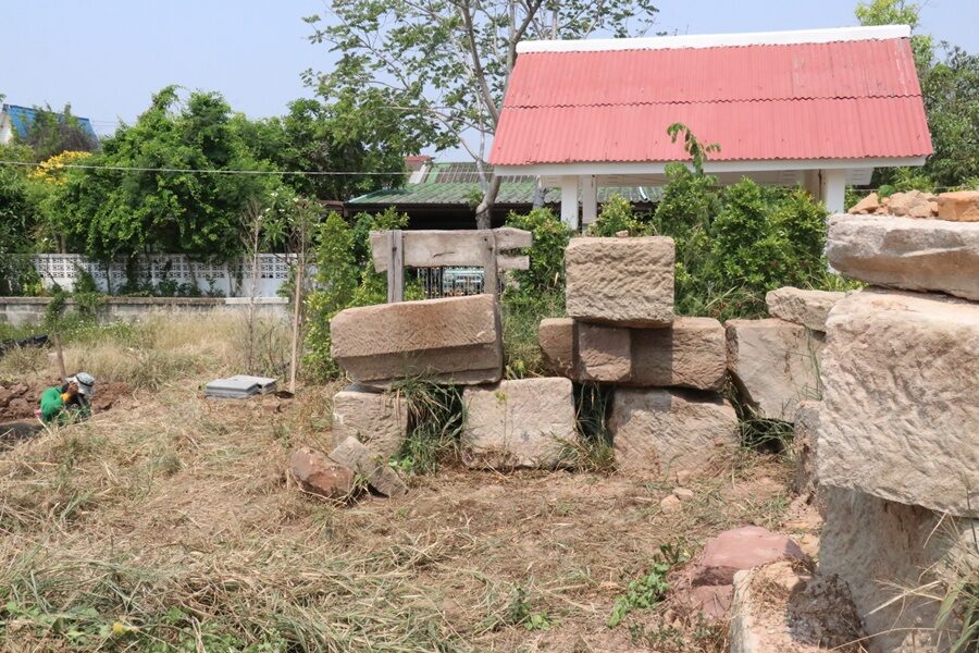 ขุดเจอปราสาทขอมโบราณ