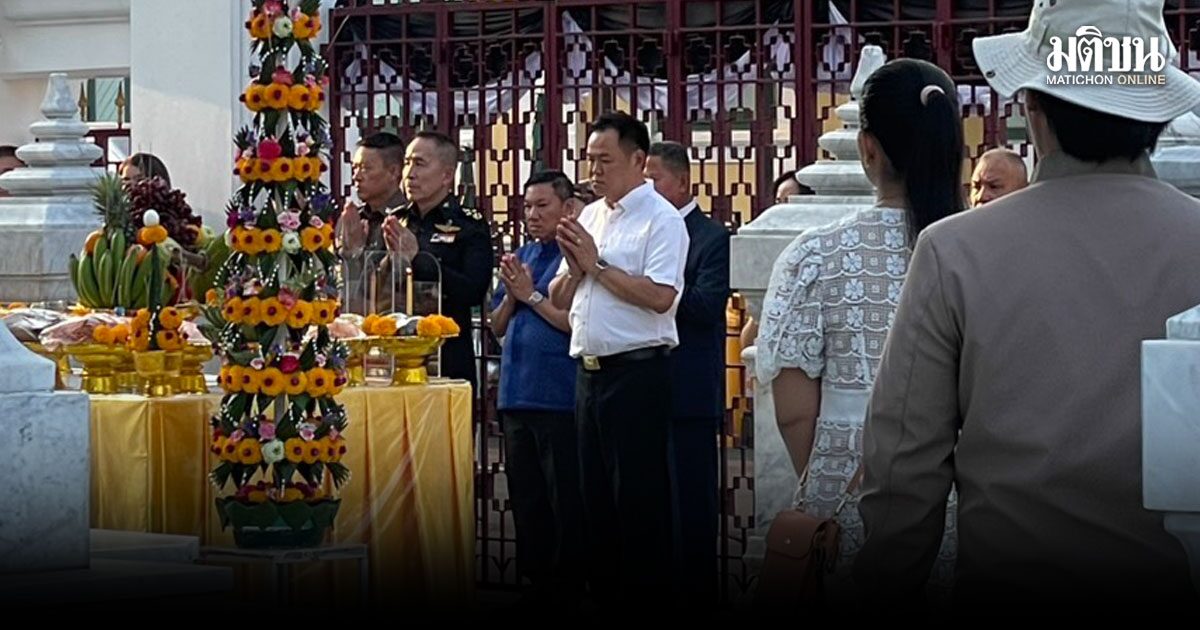 อนุทิน สักการะศาลหลักเมือง เอาฤกษ์เอาชัยก่อนแถลงนโยบายรัฐสภา